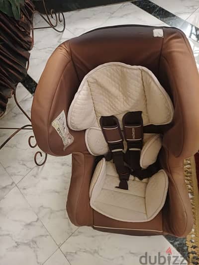 car seat and baby walker (2 items)