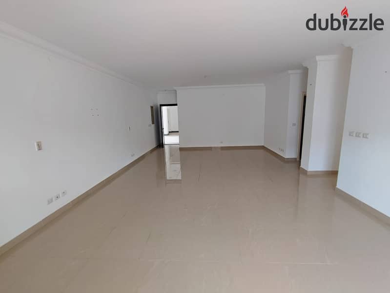 Exclusively - Apartment for rent 217 m Madinaty in B8, repeated floor in front of services, at a bargain price 0