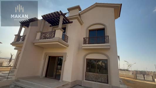 Twin house villa for sale in Madinaty, model E3.