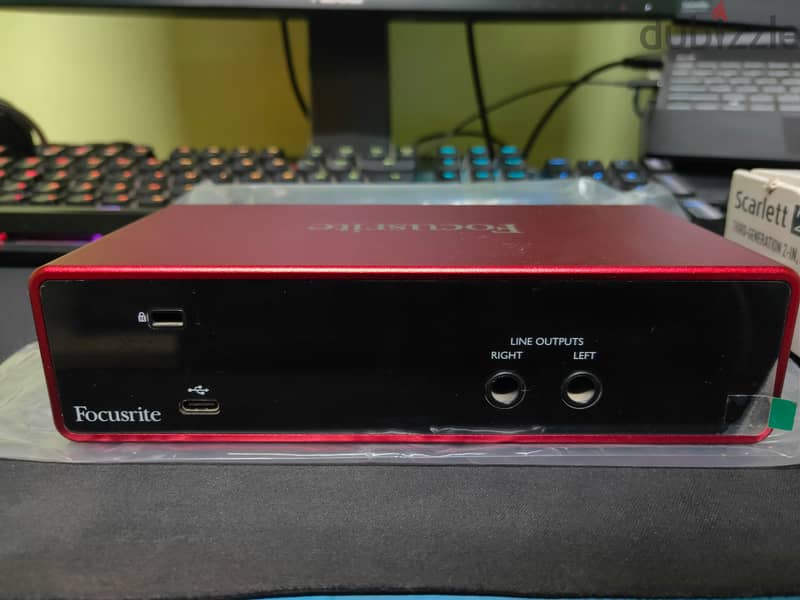 Focusrite Scarlett 2i2 3rd gen | فوكسرايت سكارليت 2i2 الجيل الثالث 2