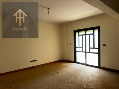 305 sqm apartment for rent in Al Rehab City