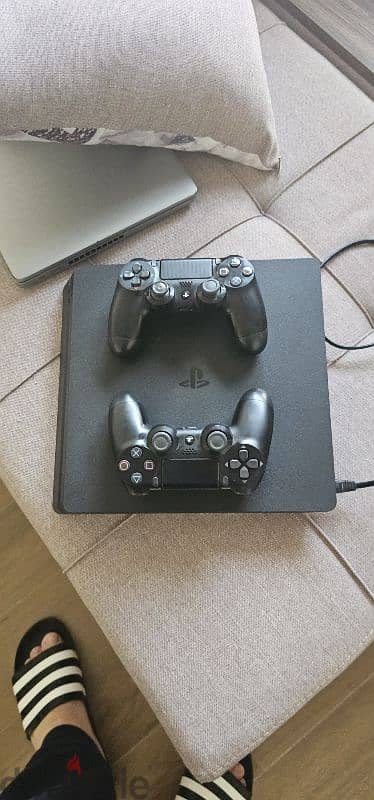 Playstation 4 Slim 512 G