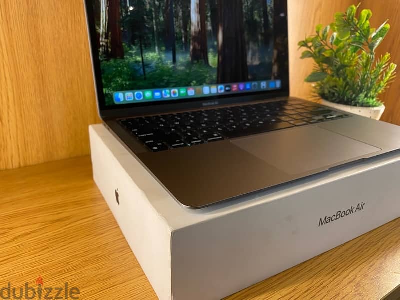 MacBook Air M1 ( 13 inch - 2020 ) 1