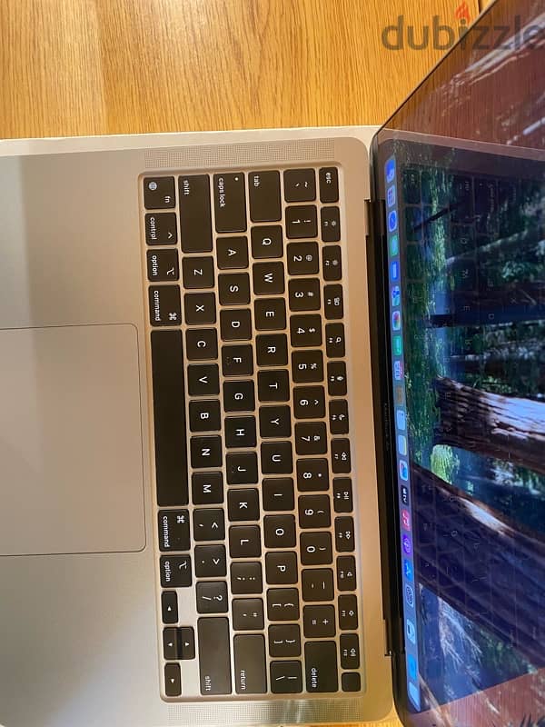 MacBook Air M1 ( 13 inch - 2020 ) 4