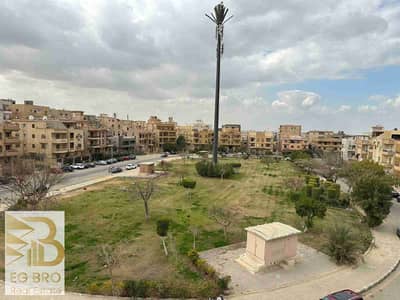 Roof 370 sqm for sale in Yasmeen