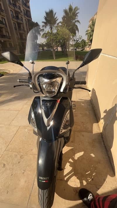 سكوتر st plus 200cc