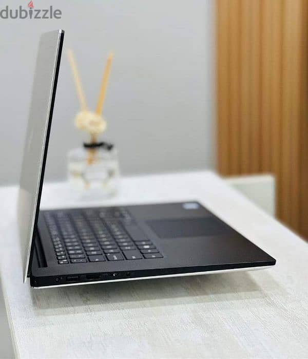 Dell  5530 ultra slim RAM 32 + I7 8TH GEN H + NVIDIA 4GIGA ضمان سنة 2