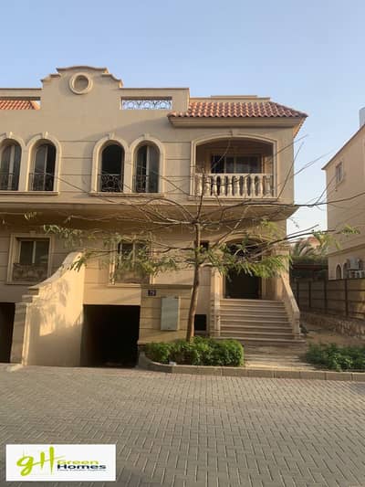 amazing twin house for sale in compound villino