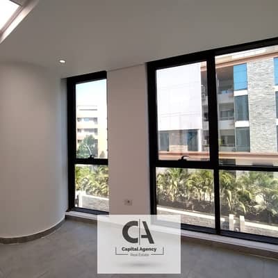 Clinic 51m  fully finished for rent in la mirada mall - New Cairo