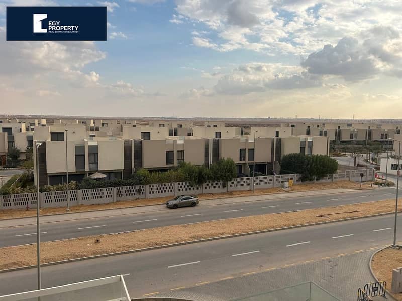 Lowest PriceTownhouse Villa For sale 205m With Installments And Private Garden In Al Burouj Compound - EL Sherouk Own Now !! 0