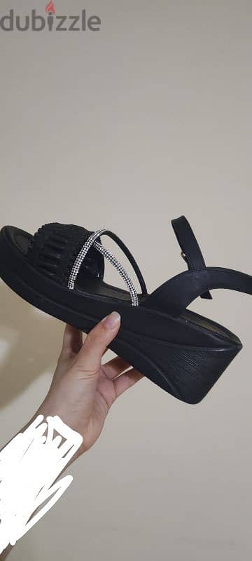 sandal 1