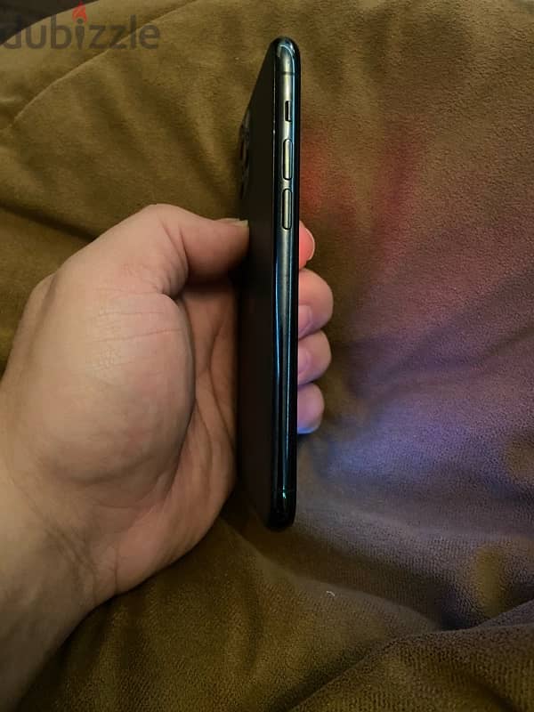 iphone 11 pro like new 3