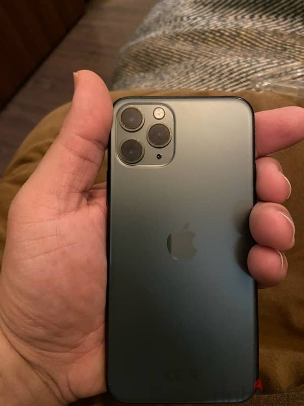 iphone 11 pro like new 4