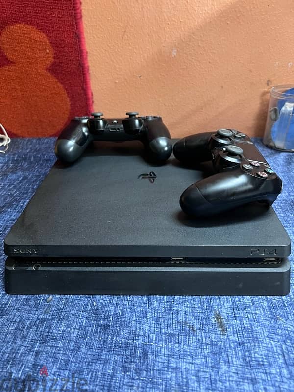 Ps4 slim used 1