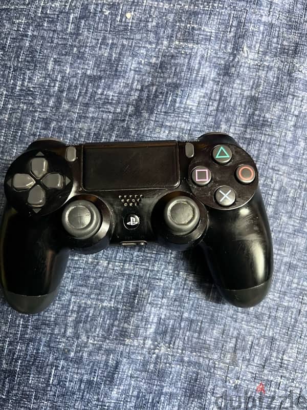 Ps4 slim used 4