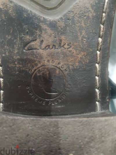 جزمه براند clarks اصلي اسم البراند في الصور اخر قطعهه مقاس ٤٢