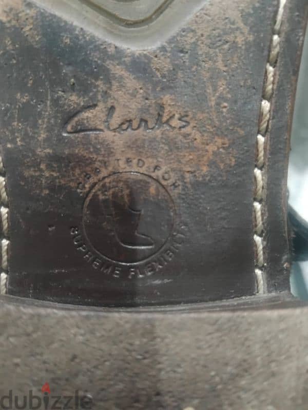 جزمه براند clarks اصلي اسم البراند في الصور اخر قطعهه مقاس ٤٢ 0