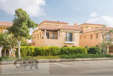 For sale Town house villa corner delivery soon over 6 year in Hydepark new cairo