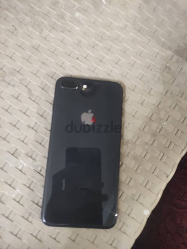 ايفون 8 plus 1