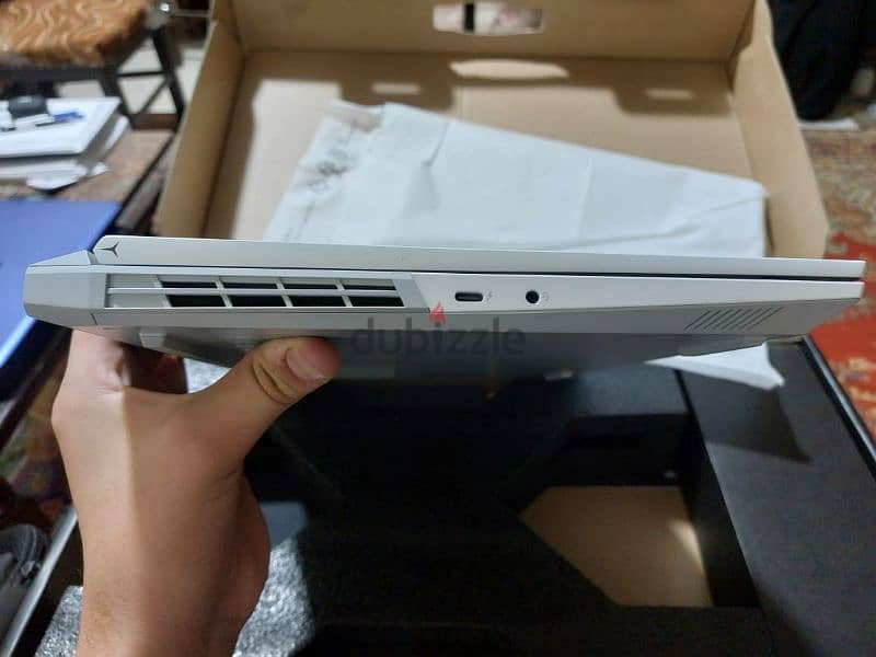 Lenovo legion 5 white stingray pro 6