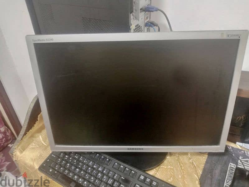 للبيع pc  في حاله ممتازه جداً 4