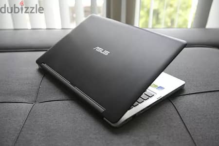 زى الجديد الشاشة تاتش اسوس ASUS امريكى بكارتين شاشة للالعاب والبرامج