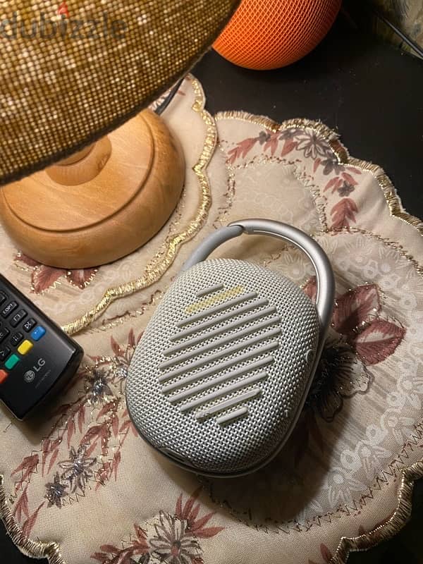 JBL Clip 4 White Speaker - سبيكر ابيض 2