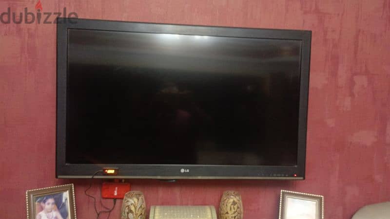 شاشة LCD LG 43 بوصه بحاله الزيرو 2