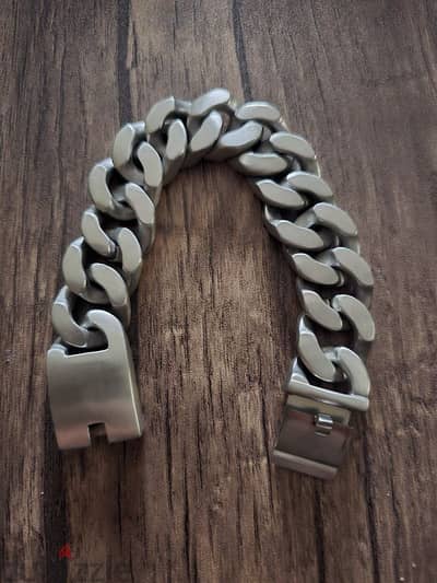 Stainless steel bracelet