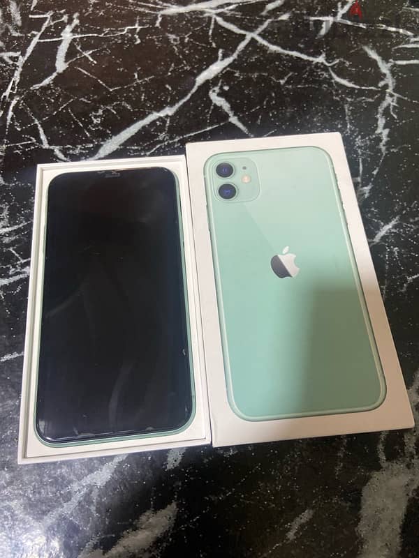 iPhone 11 حالة نضيفه جدا 1