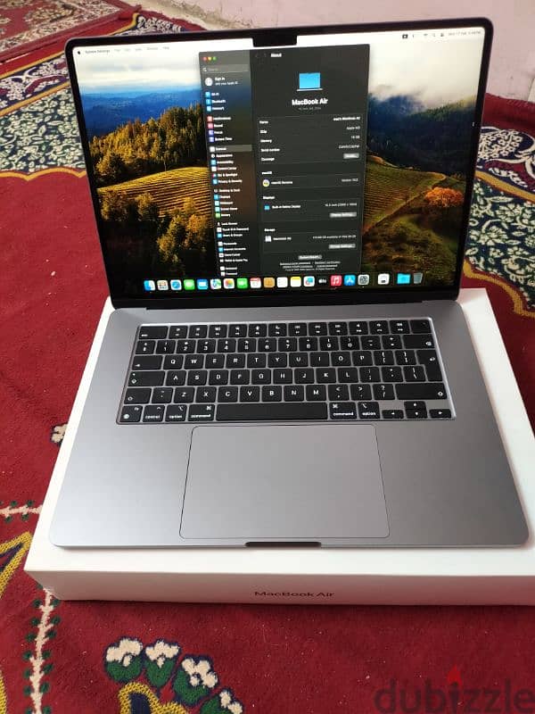 MacBook Air M3 15 inch Ram 16 hard 512 Open Box 0