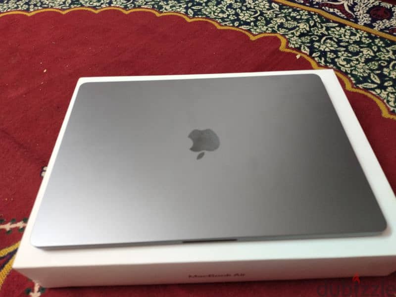 MacBook Air M3 15 inch Ram 16 hard 512 Open Box 1