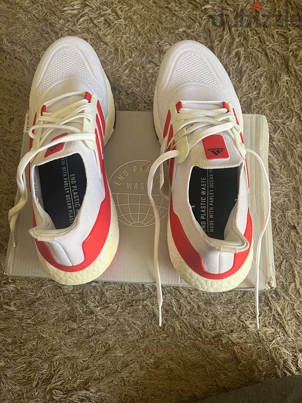 Adidas Ultraboost 22 size 43-1/3 EU White/Red 4