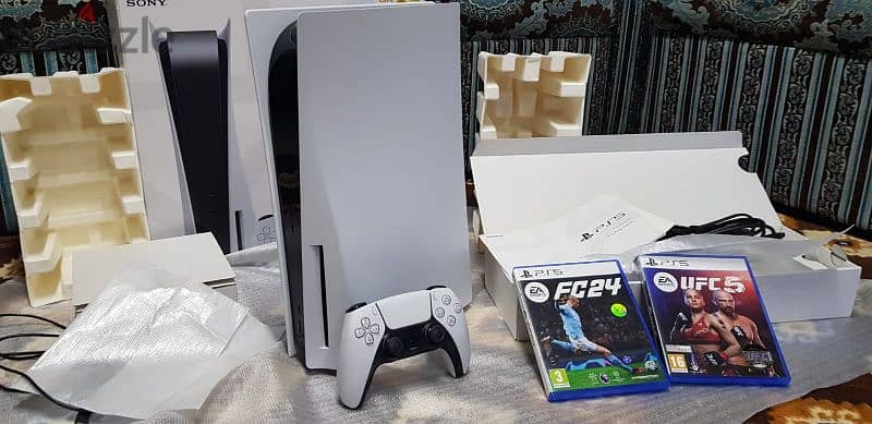 ps 5 used like new with box and one controller 3