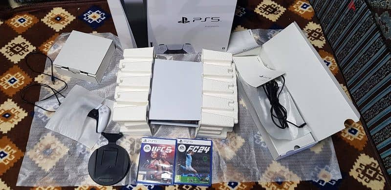 ps 5 used like new with box and one controller 5