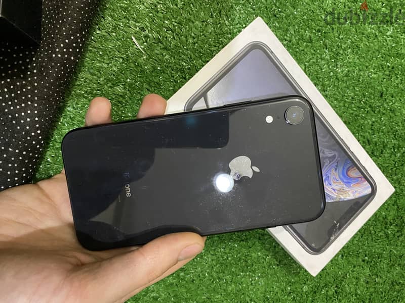 iPhone XR 0