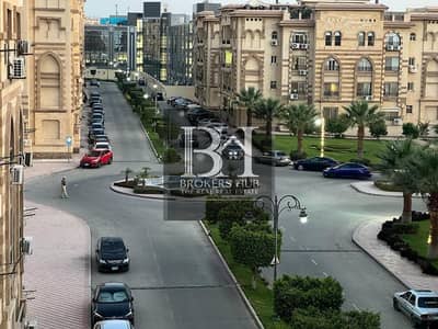 Ready to move Apartment prime location for sale in Hayati Residence New Cairo