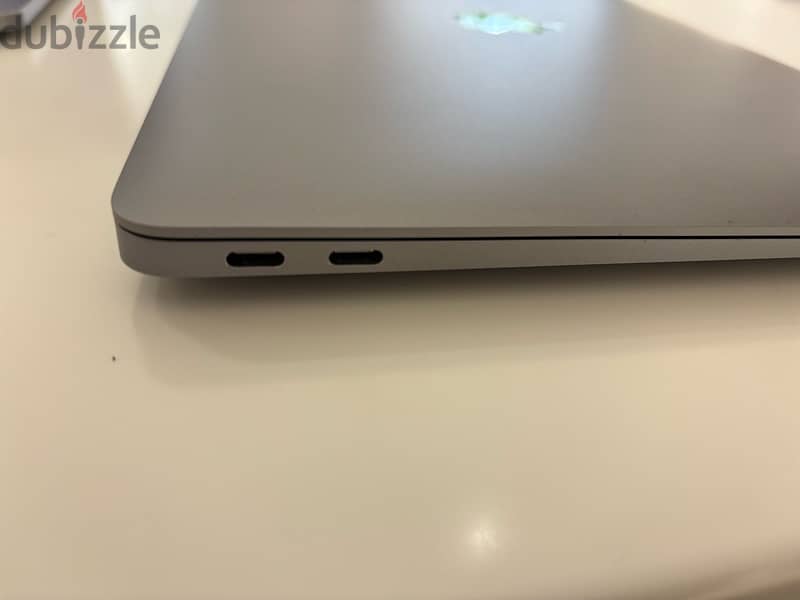 MacBook Air 13 inch, M1 2020,space Gray 2