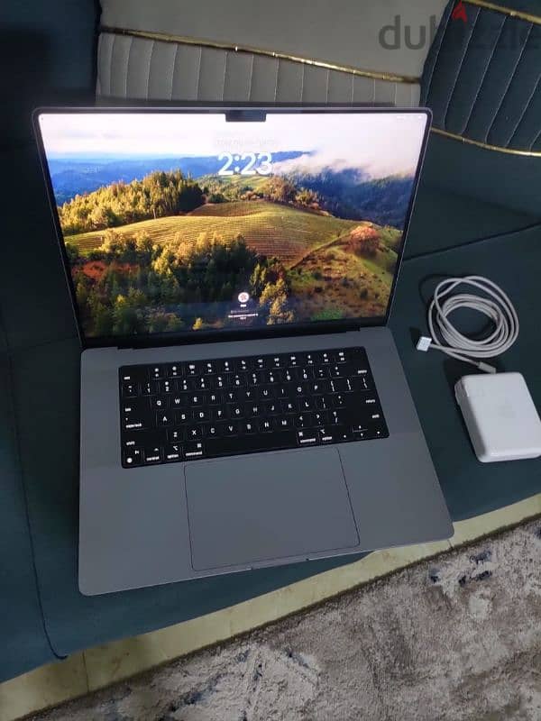 MacBook Pro M1 Max 16 inch Ram 64 تم تنزيل السعر لسرعة البيع 2