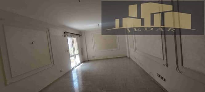 Apartment for rent in Al-Fadhi, Madinaty, 135 meters in a view garden, next to services, ready for living