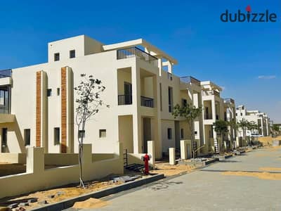 Pay your down payment and receive immediately a 300 m² villa directly on Dahshur Link in Lac Ville