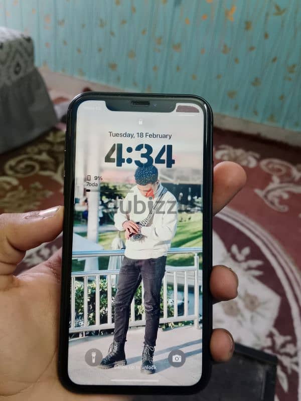 iPhone XR 128GB بحالة جيدة 1