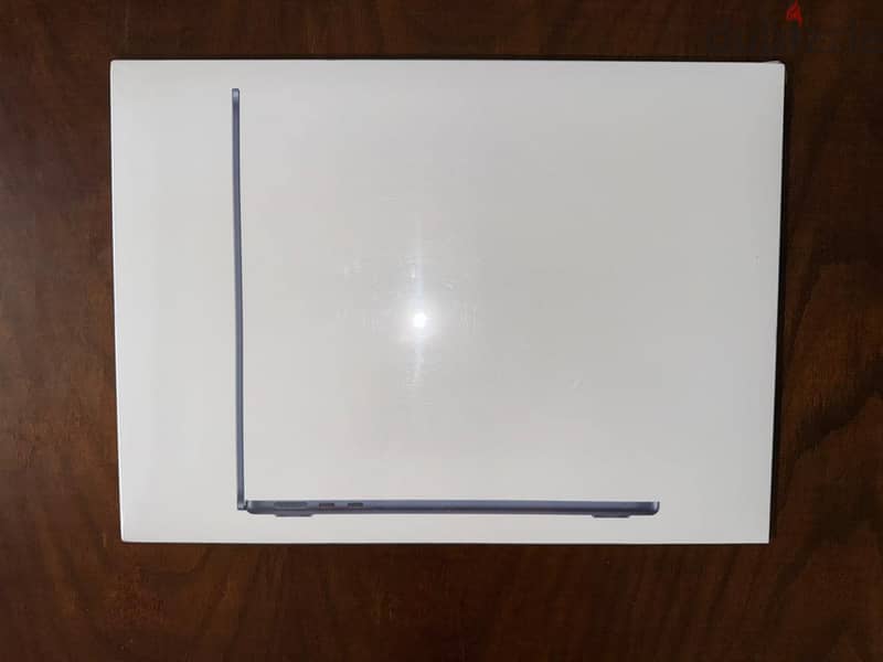 Macbook air m2 256G  13.6 inch 8 Ram 0