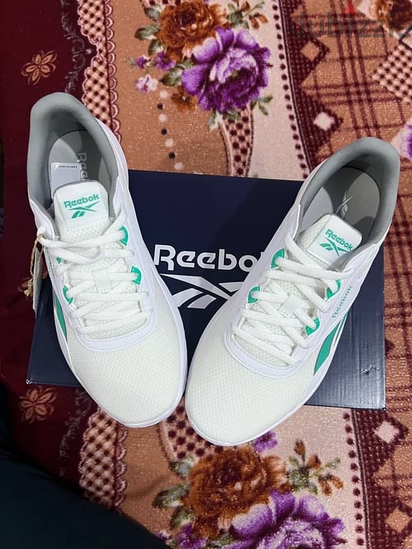 reebok lite 4 original with box Size : 40 10