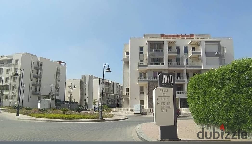 شقه للبيع بتسهيلات تصل الي 10 سنوات في كمبوند جايد التجمع امام الرحاب Jayd Residence in front of El Rehab 0