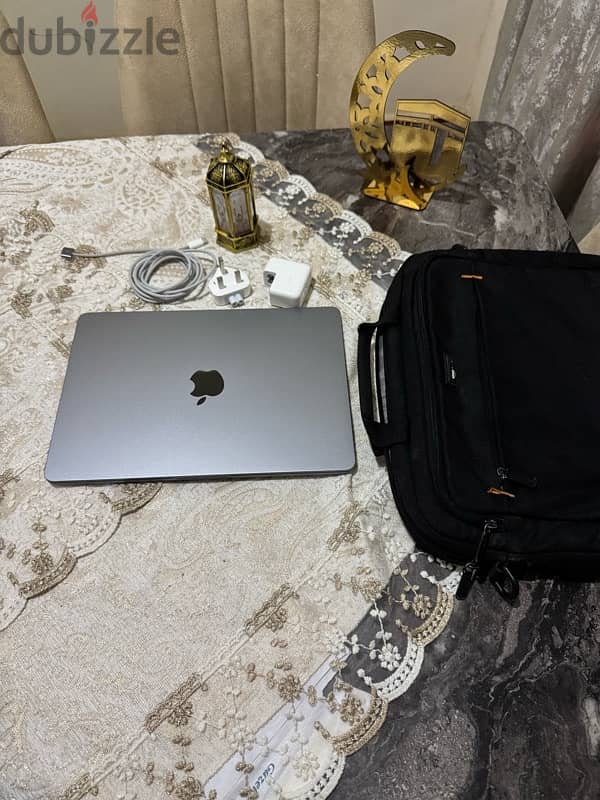 Macbook Air M2 زيرو تماما بدون ولا خدش بطارية ١٠٠٪؜ عربي اجليزي 0