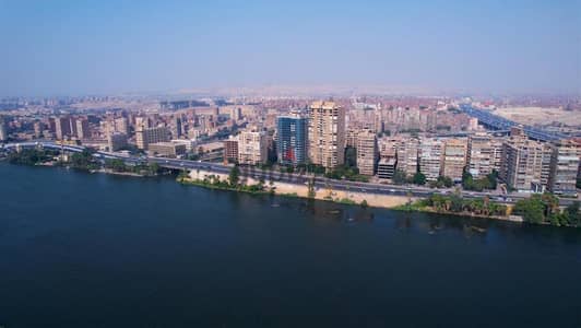 Hotel Apartment with Nile & Pyramids View for Sale in Cairo