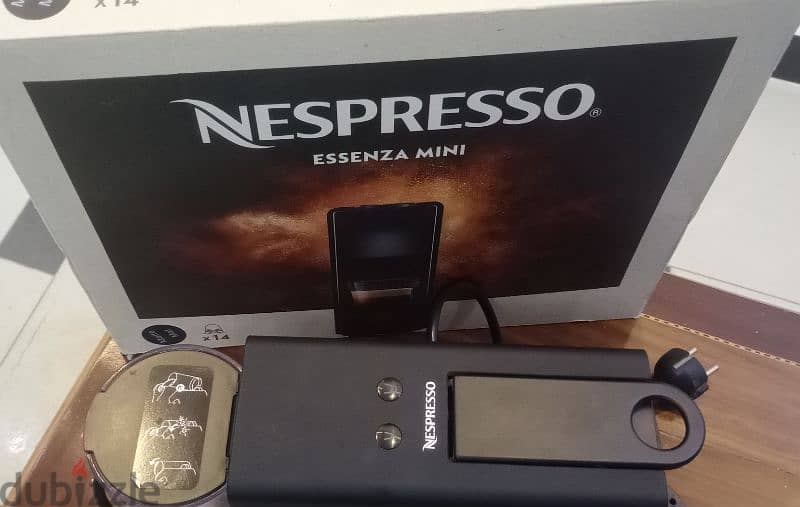 Nespresso essenza Mini 1