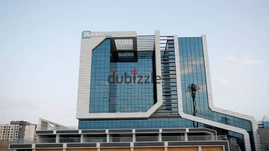 محل 312م متشطب بالتكييفات فى Business Plus على شارع التسعين الشمالى