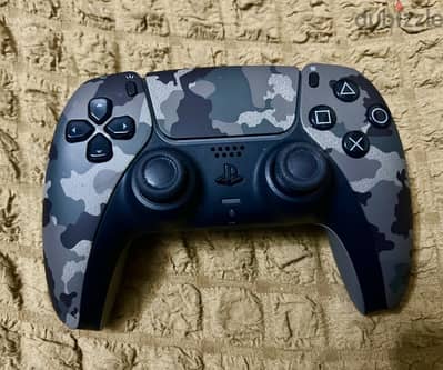 PS 5 controller original used like new لا يستخدم